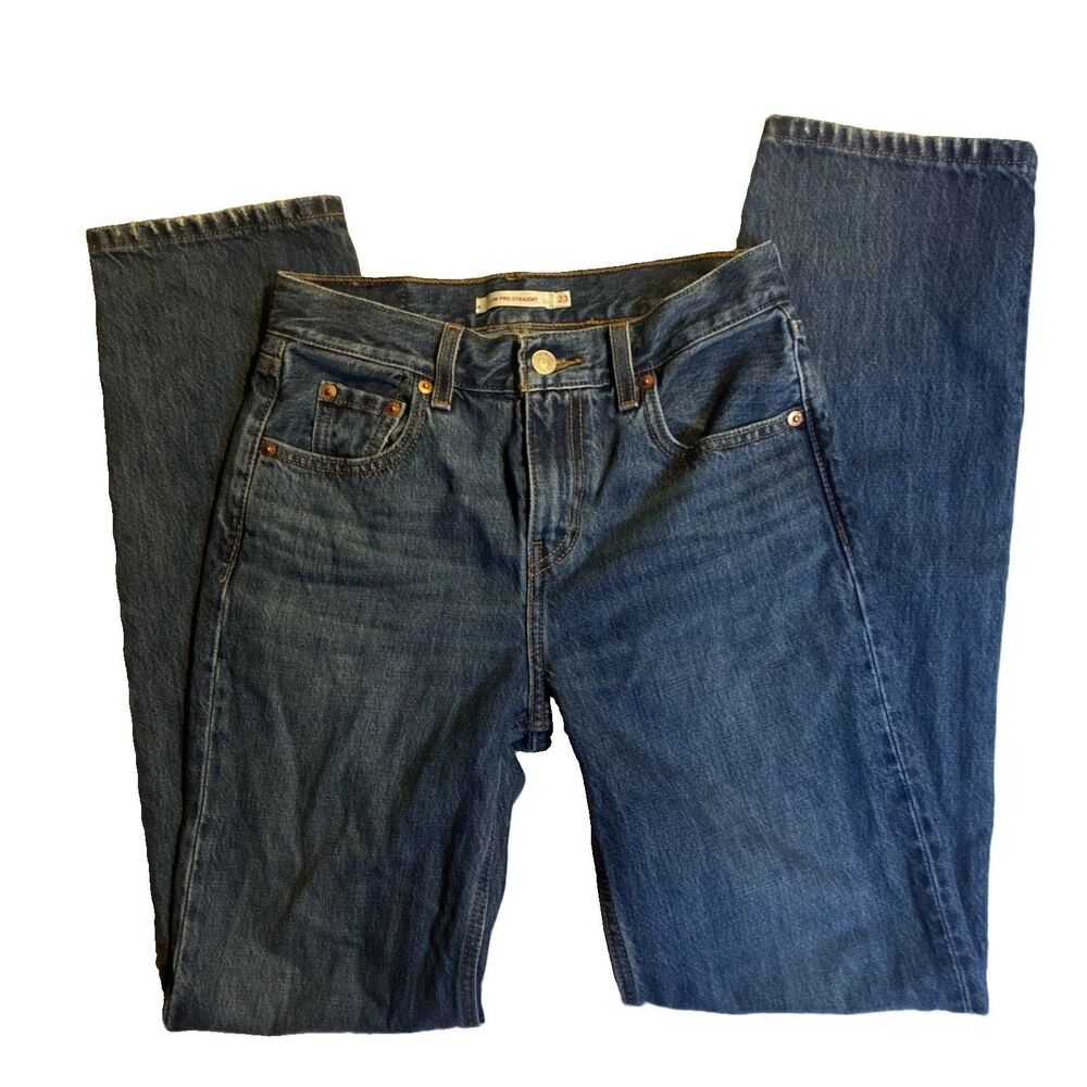 Levi’s Women’s Jeans Low Pro Straight Size 23 Medium Wash